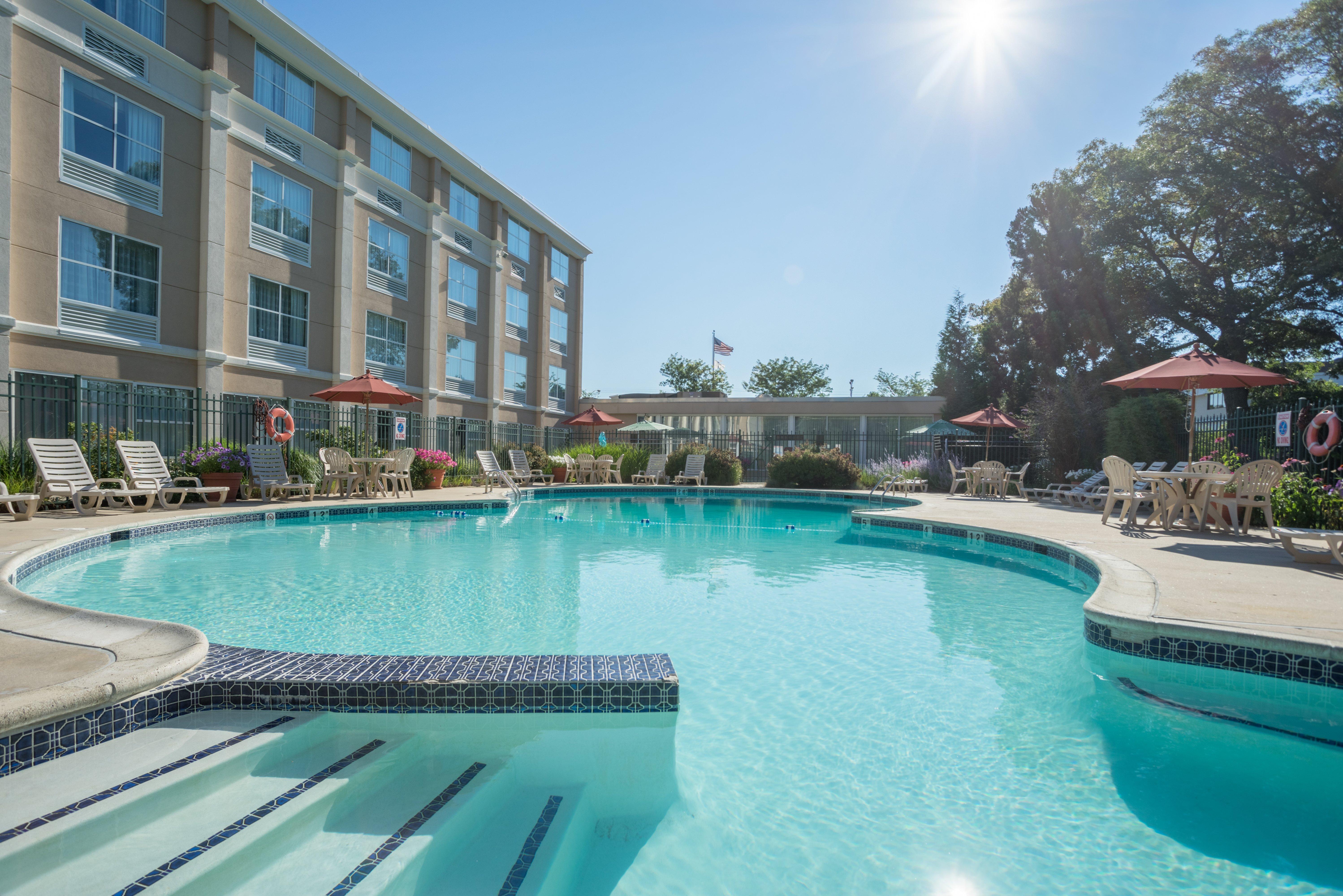 Holiday Inn South Kingstown-Newport Area, An Ihg Hotel Exterior photo